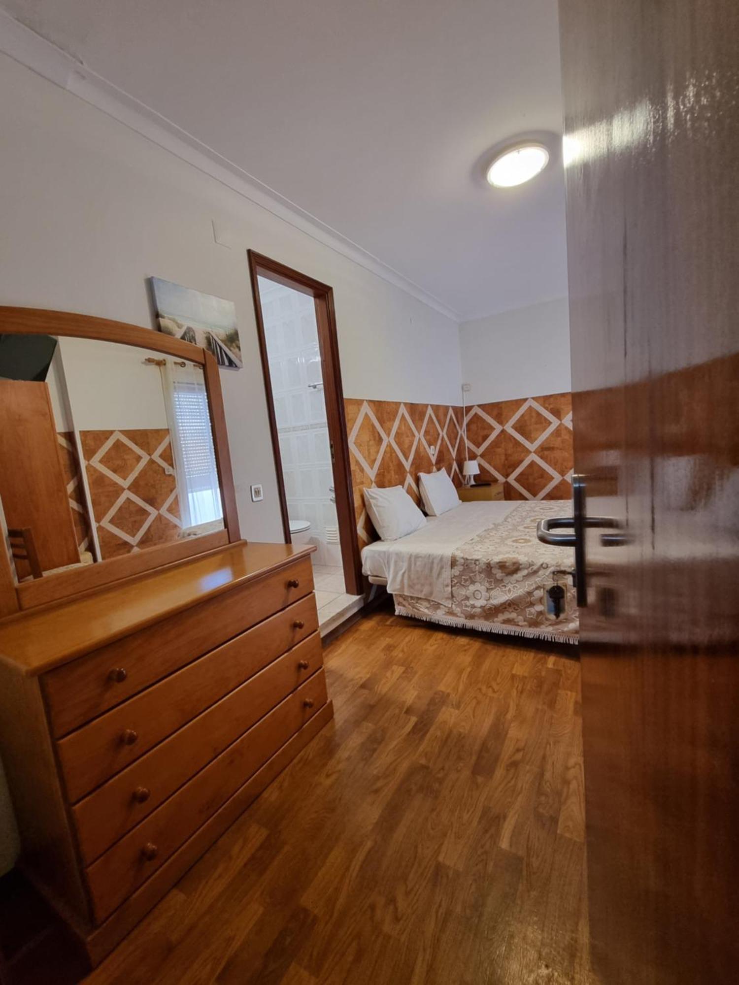 Residencia Salva-vidas Bed and breakfast Nazaré